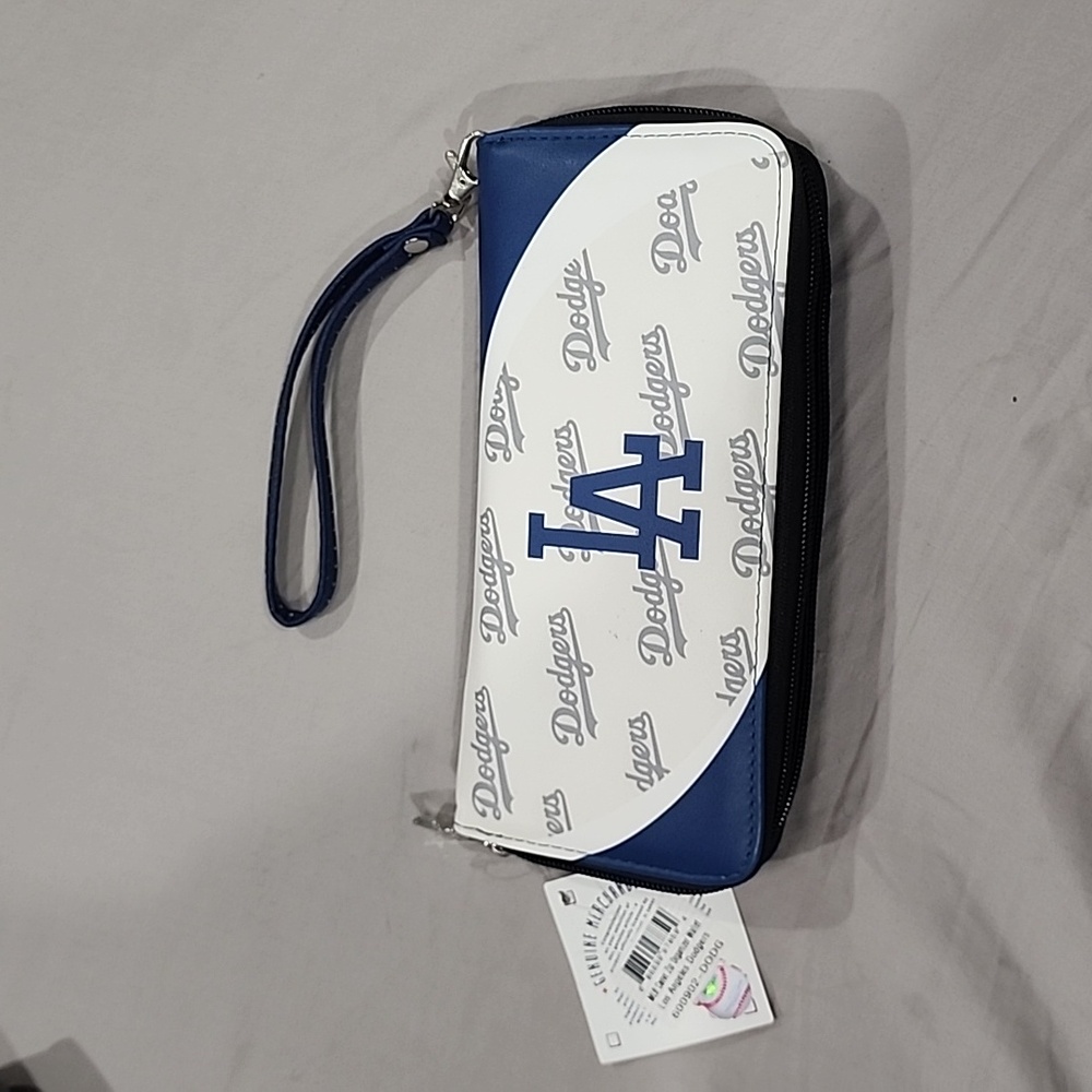 MLB Dodgers wristlet wallet nWT